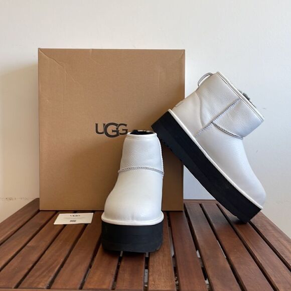 UGG Classic Mini Platform Ultra Matte White Women Size 11 - Picture 3 of 15